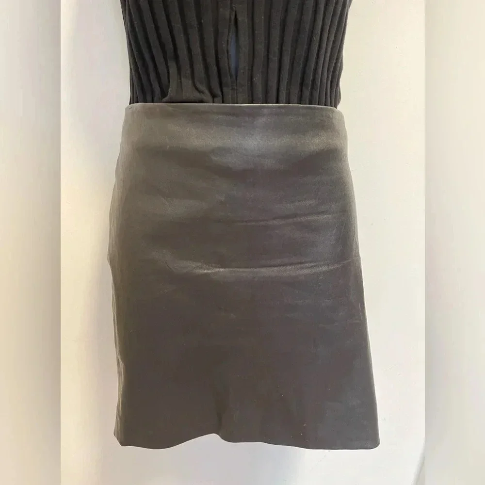 The Row Loattan Skirt lambswool size 6 mini/ short - Picture 7 of 8